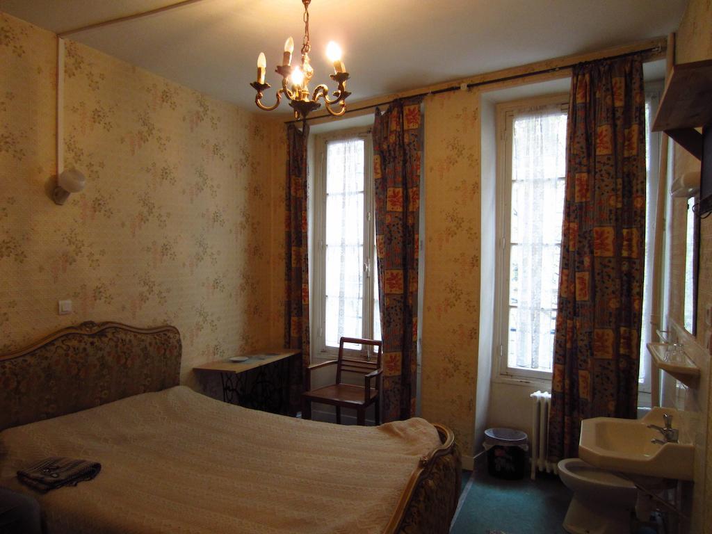 Chambre Double avec Toilettes Communes